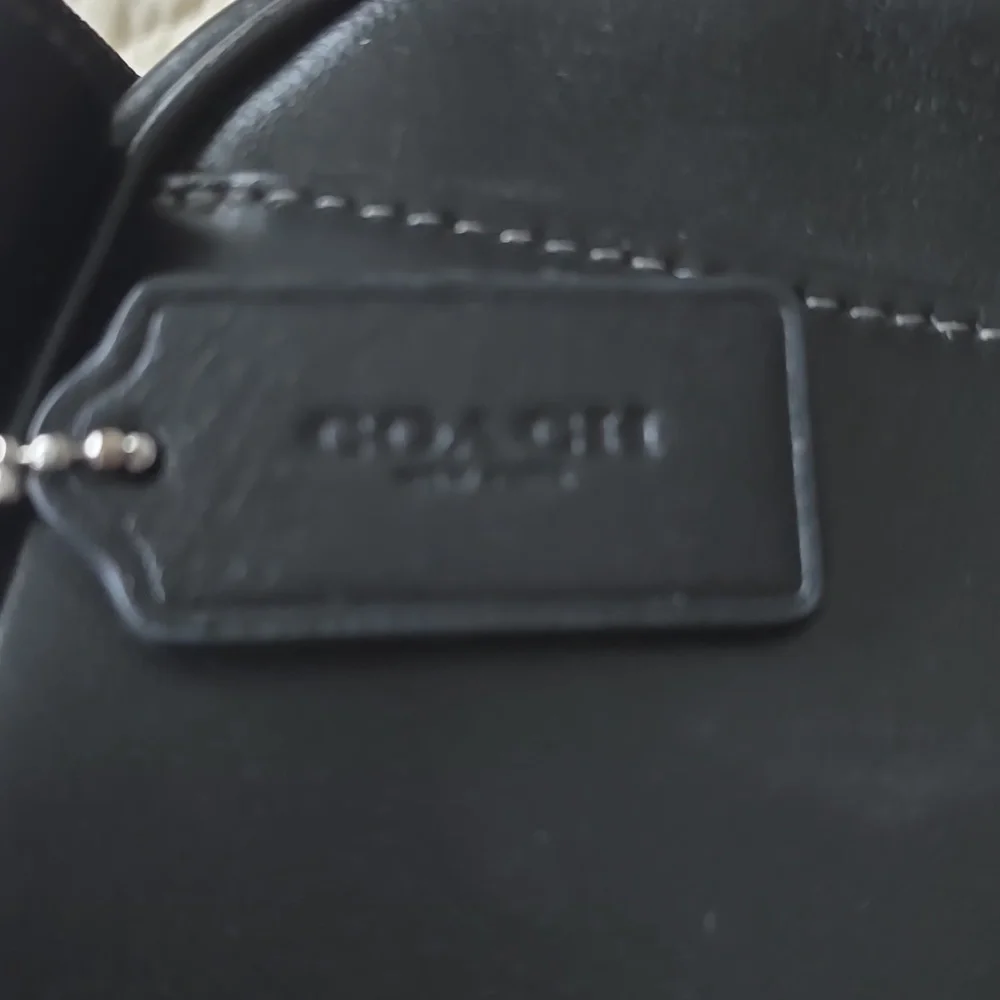 * Like New * Coach belt bag - Picture 5 of 9